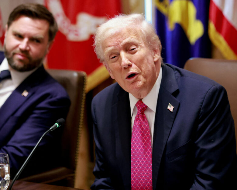 Ντόναλντ Τραμπ: «Πιστεύω ότι δεν επιτρέπεται να είμαι υποψήφιος για τρίτη θητεία, κρίμα» – Το σενάριο με τον Βανς ως «μαριονέτα»