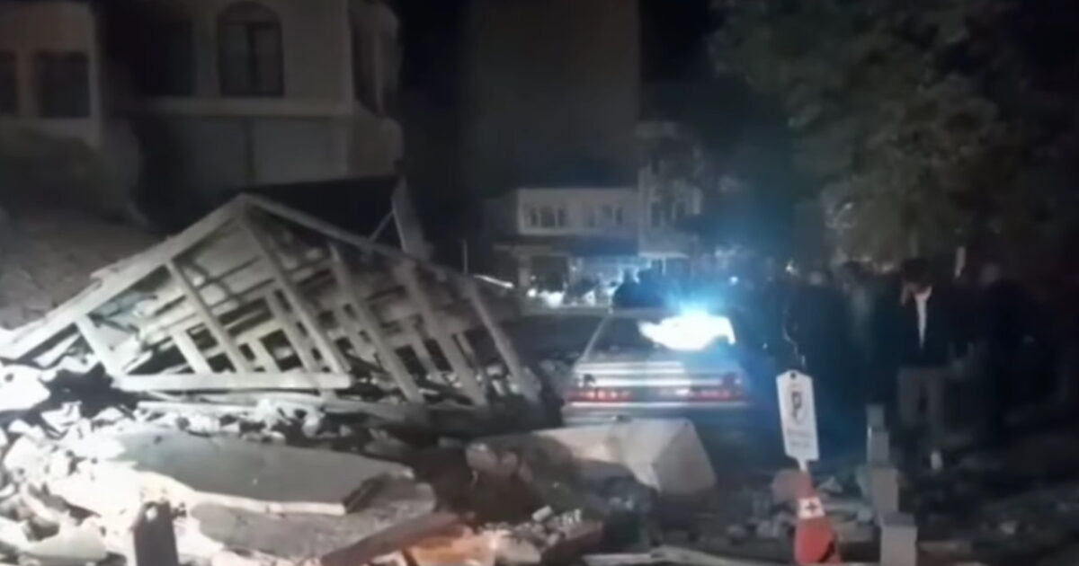 Turkey: Video from the moment of the powerful earthquake of 6.1 Richter – Buildings collapsed and suffered severe damage