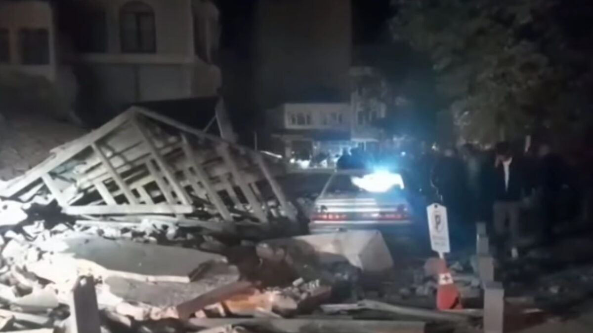 Καταστροφές από το ισχυρό χτύπημα του Εγκέλαδου στη δυτική Τουρκία