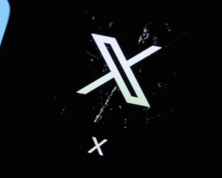 Προβλήματα στο «X» στην Ελλάδα