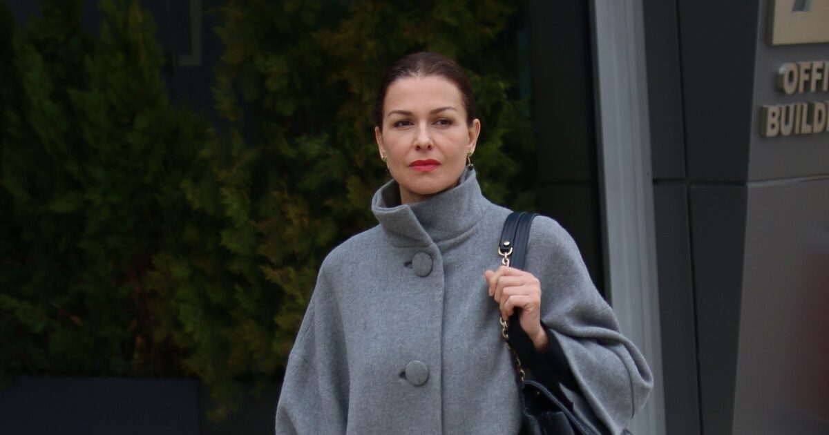 Gina Alimonou for the episode of domestic violence by her ex -partner: “We can all get away”