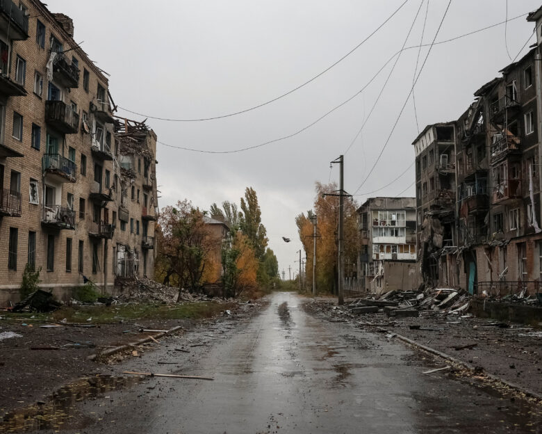 Ουκρανία: Ρωσικός βομβαρδισμός σε παιδιατρικό νοσοκομείο στη Χερσώνα – Το Κίεβο καταγγέλλει «νέο έγκλημα πολέμου»