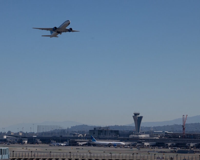 «Παραλύουν» τα αεροδρόμια των ΗΠΑ λόγω του shutdown – Πολύωρες καθυστερήσεις στις πτήσεις