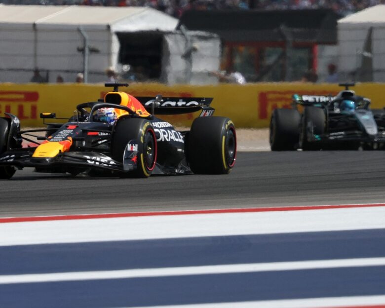 Formula 1: Σπουδαία νίκη του Verstappen στο Sprint του Τέξας – Συγκρούστηκαν και εγκατέλειψαν οι δύο McLaren