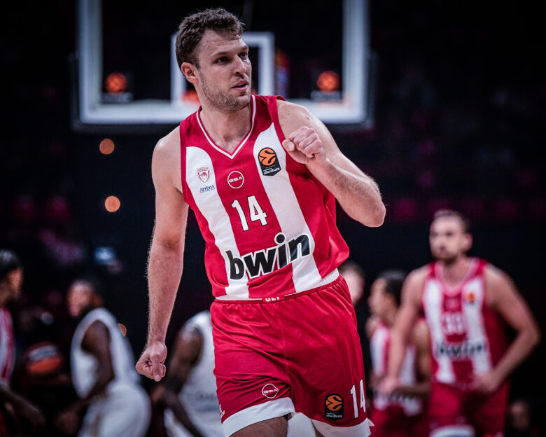 Ο Σάσα Βεζένκοφ MVP της 3ης αγωνιστικής της Euroleague