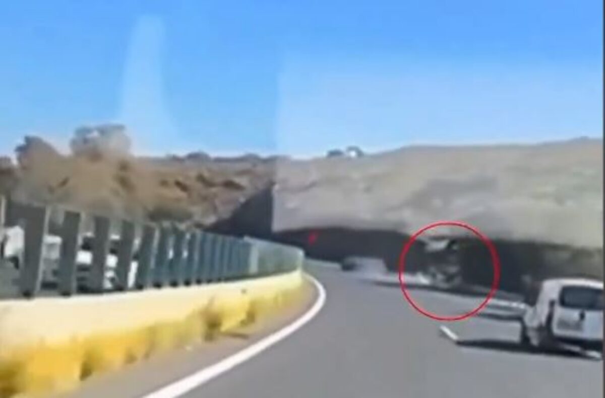 Το αυτοκίνητο που συγκρούστηκε με προπορευόμενα οχήματα