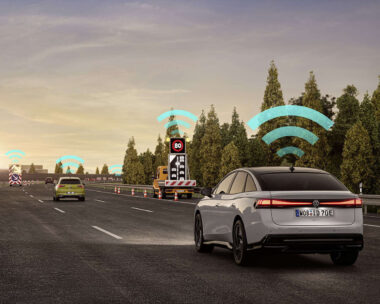 Volkswagen: Πάνω από 2 εκατ. οχήματα με Car2X για μεγαλύτερη οδική ασφάλεια