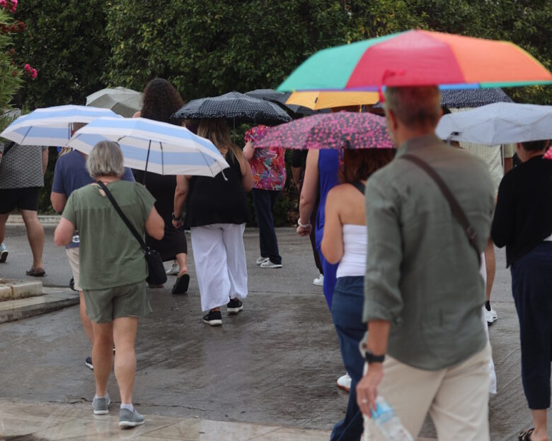 Καιρός σήμερα: Στους 25 βαθμούς η θερμοκρασία – Βροχές σε Αττική, Εύβοια, Ήπειρο, Μακεδονία και Ιόνιο