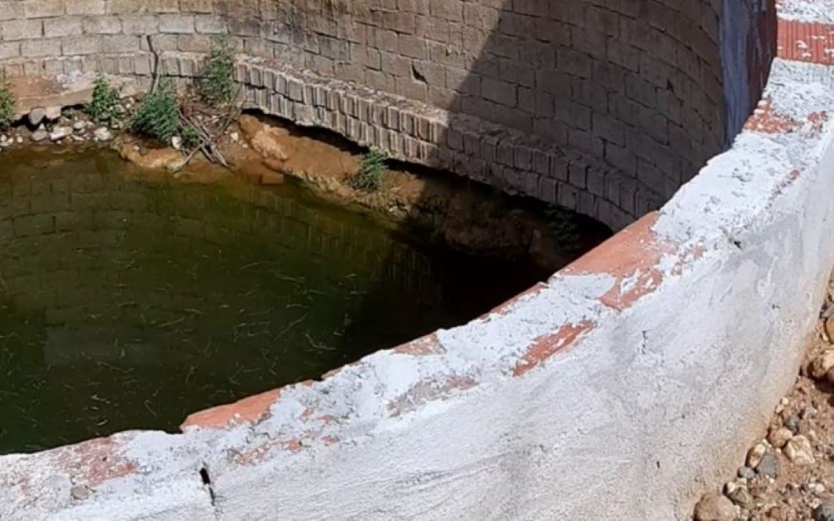 Το πηγάδι που άνοιξαν δύο άνδρες στη Χαλκιδική μπαζώνοντας ρέμα