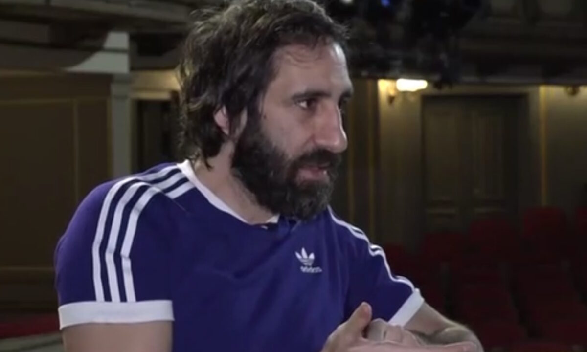 Χάρης Φραγκούλης: «Δεν έχω ίντερνετ στο σπίτι, δεν έχω λεφτά να πάω στον οδοντίατρο»