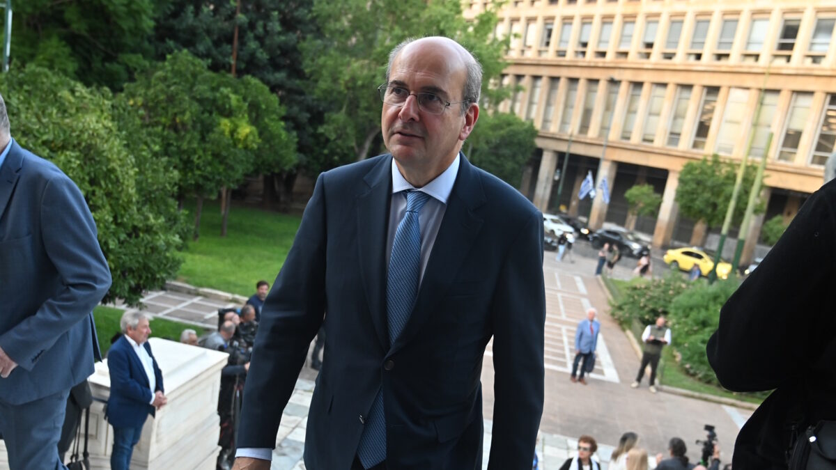 Εκδήλωση από την Παναθηναϊκή Οργάνωση Γυναικών προς τιμήν της πρώτης γυναίκας Προέδρου της Βουλής (η οποία εξελέγη επί κυβέρνησης Κώστα Καραμανλή) Άννας Ψαρούδα - Μπενάκη, στην Παλαιά Βουλή
