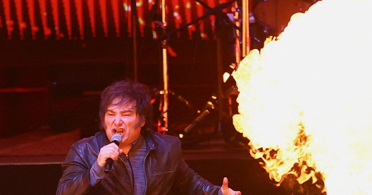 Argentina: President Javier Miley “transformed” into a rock star and sang 80s hits