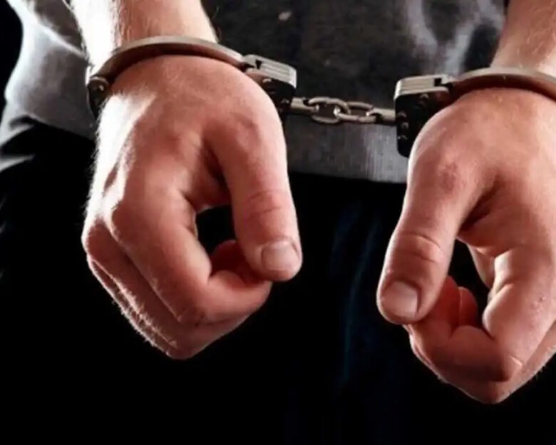 Χειροπέδες σε 46χρονο διακινητή μεταναστών – Είχε καταδικαστεί σε 93 χρόνια και 1.550.000 ευρώ πρόστιμο