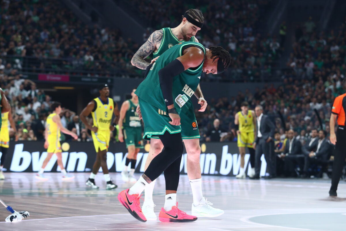 Ο Χολμς αποχωρεί από το Παναθηναϊκός - Μακάμπι (ΜΑΡΚΟΣ ΧΟΥΖΟΥΡΗΣ