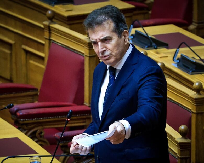 Χρυσοχοΐδης σε Κωνσταντοπούλου: «Μας λέτε για “γνωστούς-άγνωστους”, χρόνια τώρα, καλλιεργώντας θεωρίες συνωμοσίας»