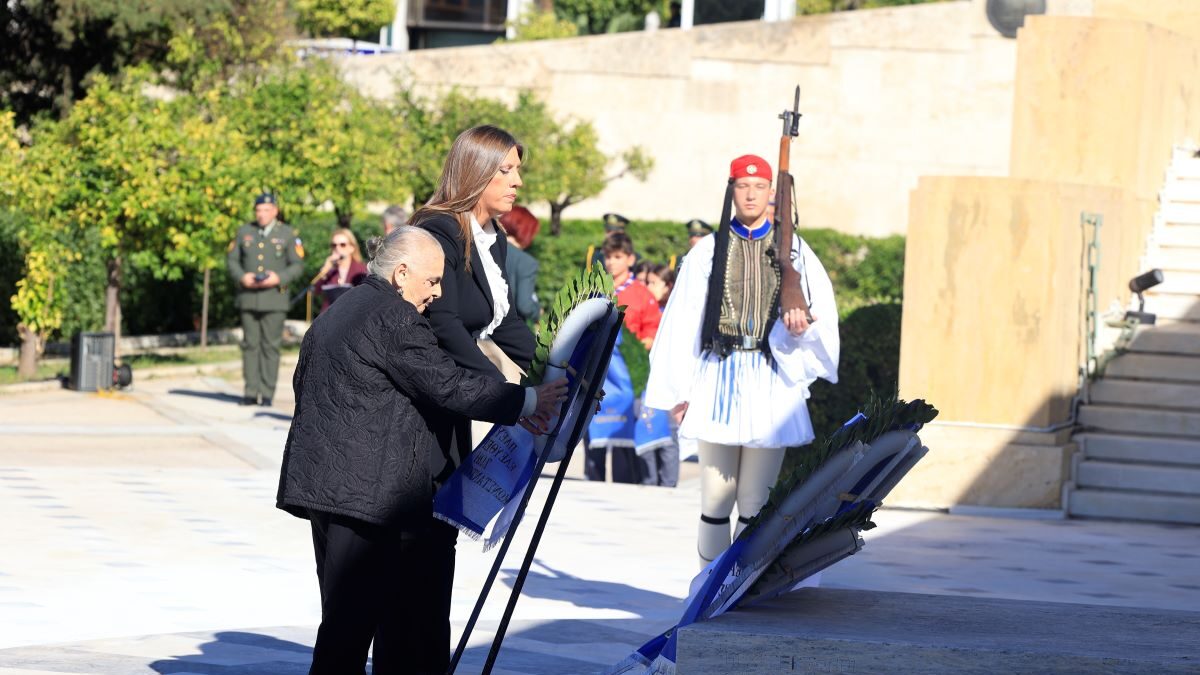 Η Ζωή Κωνσταντοπούλου με την Αλεξάνδρα Σάντα
