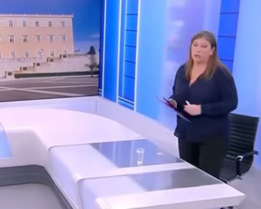 Η Ζωή Κωνσταντοπούλου αποχωρεί από το στούντιο του ΣΚΑΪ