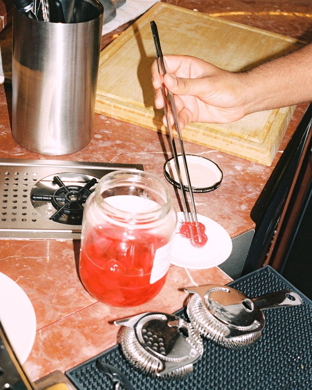 Η λίστα κοκτέιλ φέρει την υπογραφή του Χρήστου Βαγενά.