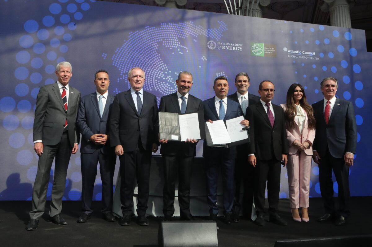 Πρώτο μακροχρόνιο συμβόλαιο LNG στην Ελλάδα μεταξύ Venture Global και ΔΕΠΑ - Ακτωρ για τον Κάθετο Διάδρομο