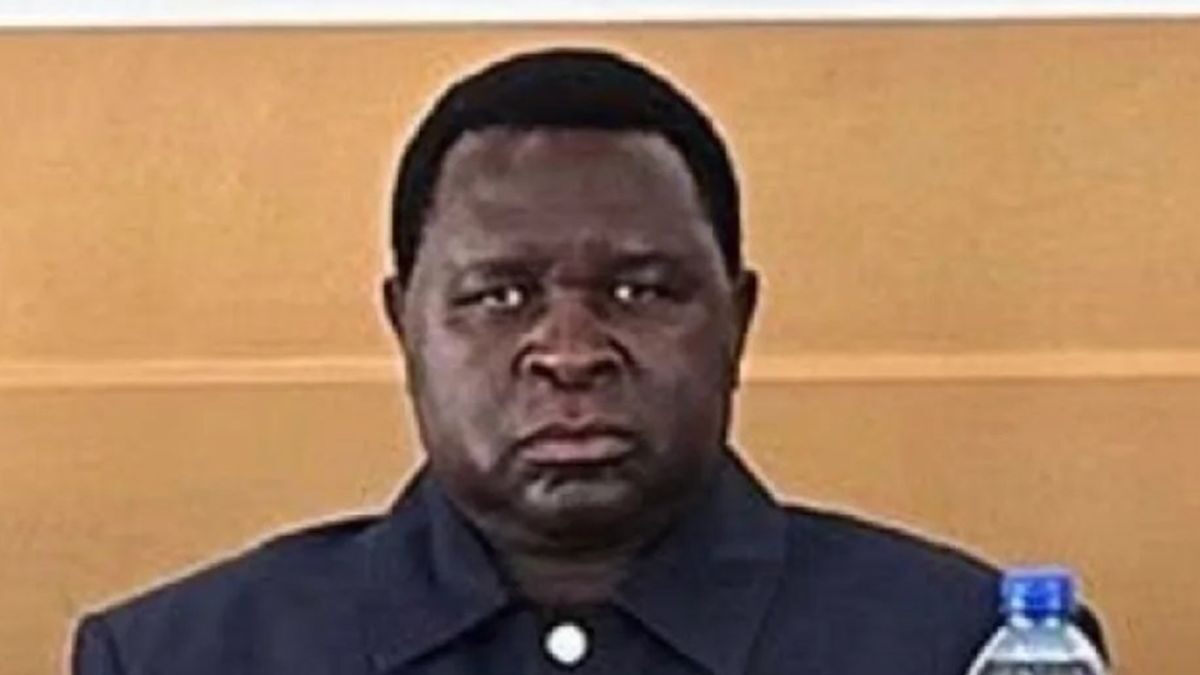 Ο 59χρονος πολιτικός Αδόλφος Χίτλερ Ουνόνα