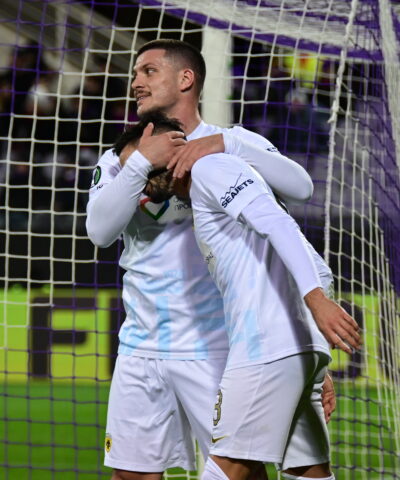 Οι παίκτες της ΑΕΚ πανηγυρίζουν στη Φλωρεντία (ΑΝΤΩΝΗΣ ΝΙΚΟΛΟΠΟΥΛΟΣ