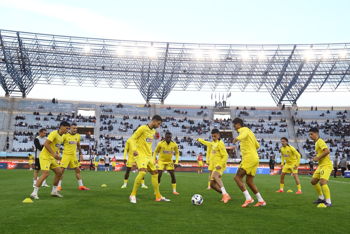 FVTO ΜΑΡΚΟΣ ΧΟΥΖΟΥΡΗΣ