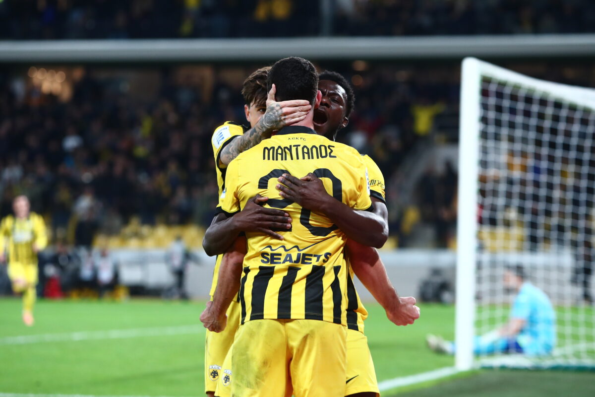 Οι παίκτες της ΑΕΚ πανηγυρίζουν κόντρα στον Άρη (ΑΡΓΥΡΩ ΑΝΑΣΤΑΣΙΟΥ