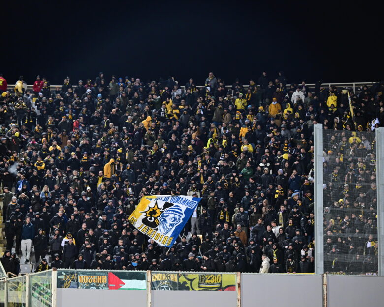 Φιορεντίνα – ΑΕΚ: Ένταση μεταξύ οπαδών της Ένωσης και της αστυνομίας