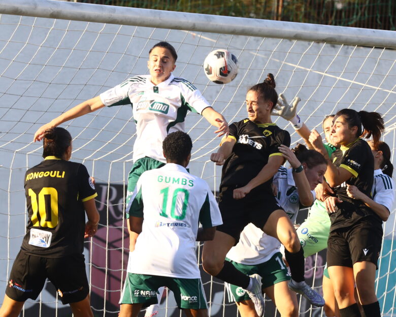 ΑΕΚ – Παναθηναϊκός: Ένταση και σπρωξίματα μεταξύ των παικτριών των δύο ομάδων