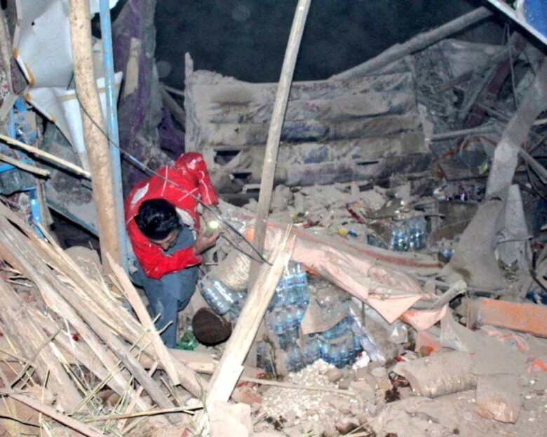 Αφγανιστάν: Πάνω από 20 νεκροί από τον σεισμό των 6,3 Ρίχτερ – Σπαρακτικά πλάνα από τον απεγκλωβισμό των τραυματιών