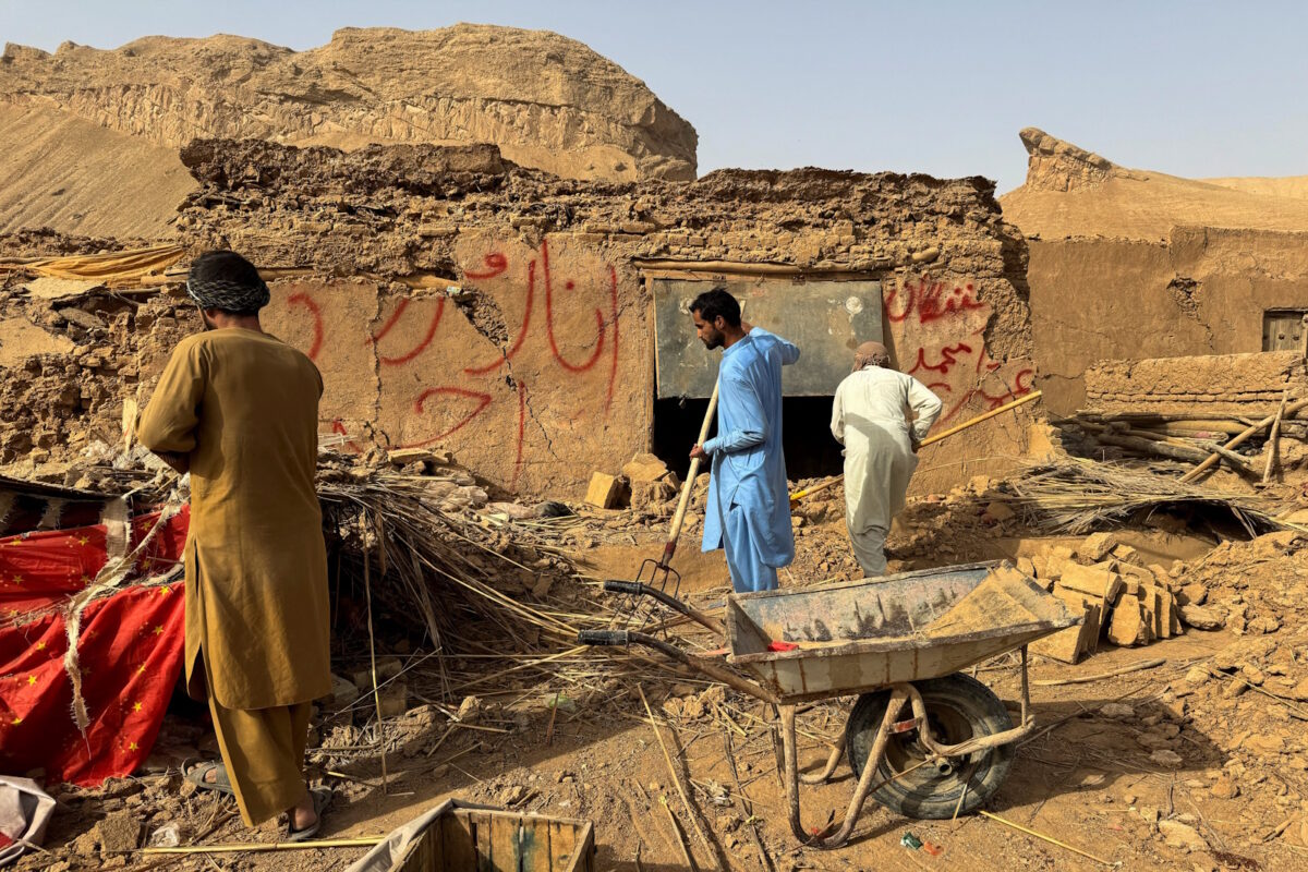 Εικόνες καταστροφής από τον σεισμό στο Αφγανιστάν