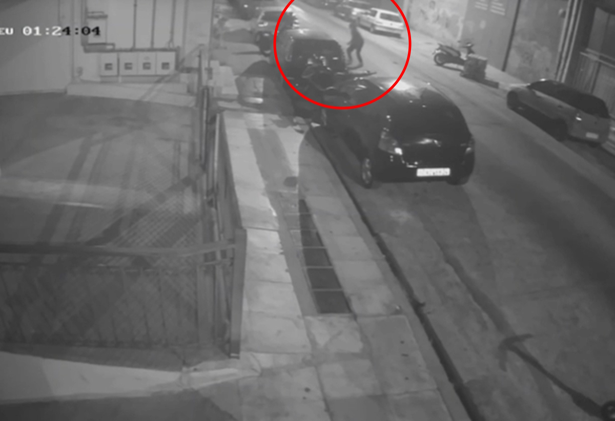 Άγιος Παντελεήμονας: Συνελήφθη ο δράστης που πέταξε χειροβομβίδα σε καφετέρια – Βίντεο η στιγμή της ρίψης