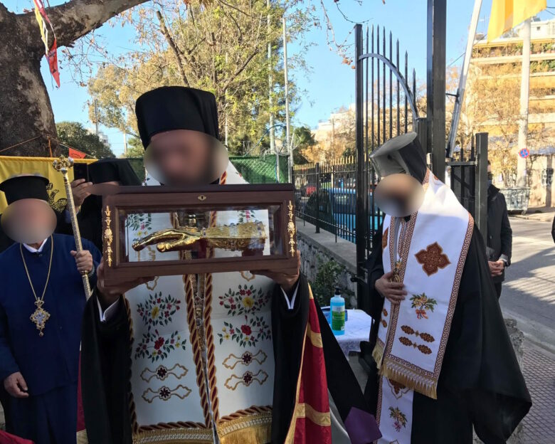 Η Άννα Φλωρινιώτη αποκαλύπτει για τον ψευτοπαπά που εξομολόγησε τον αδερφό της πριν πεθάνει: «Με τα λείψανα κοινώνησε τον Νίκο»