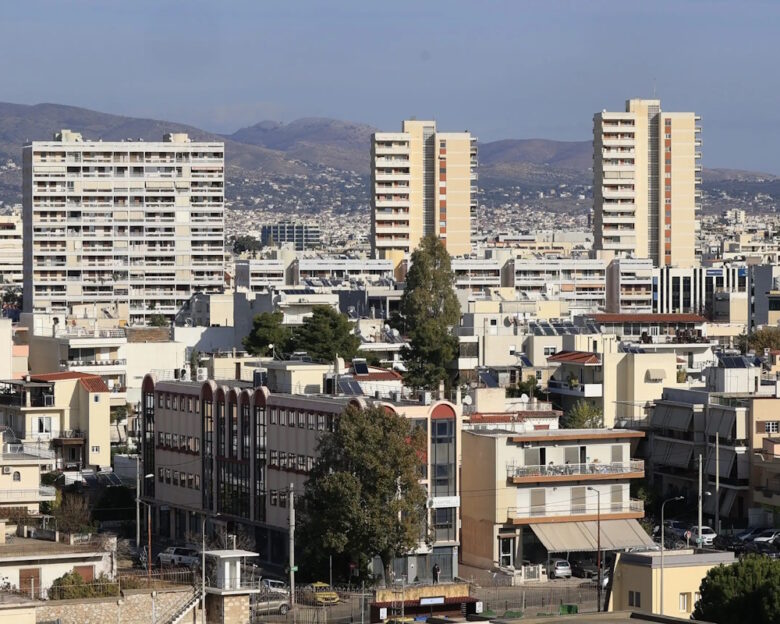 Με ακίνητα, μειώσεις φόρων και νέα προγράμματα στέγασης το Δημόσιο αλλάζει το παιχνίδι στην αγορά ακινήτων 