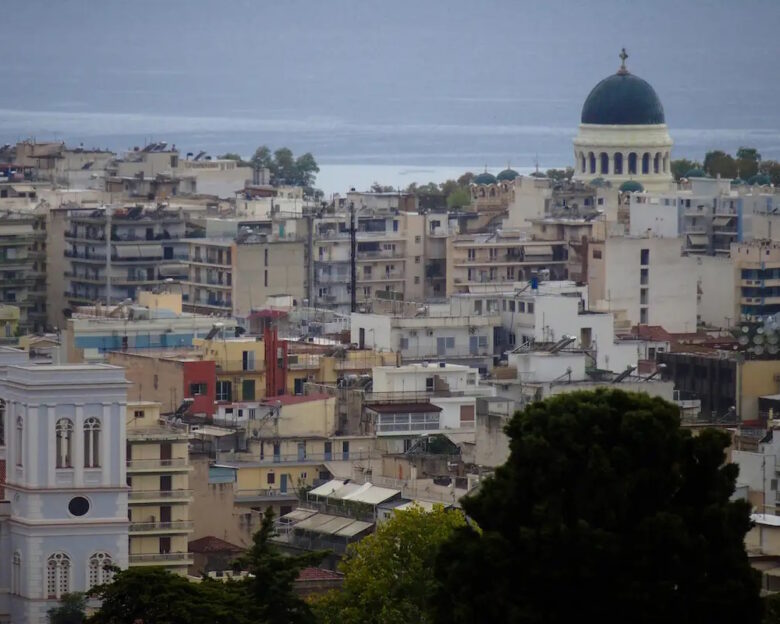 Ακίνητα: Έρχεται νέο κύμα πλειστηριασμών για μεγαλοφειλέτες του Δημοσίου – Στο «σφυρί» από αποθήκες έως βίλες στη Μύκονο