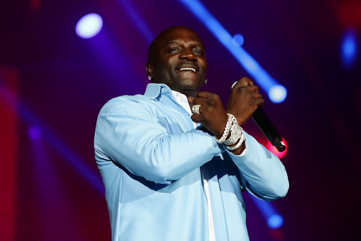 epa11620103 US singer Akon performs on the last day of the Rock in Rio festival in Rio de Janeiro, Brazil, 22 September 2024. EPA/ANDRE COELHO NO SALES / EDITORIAL USE ONLY