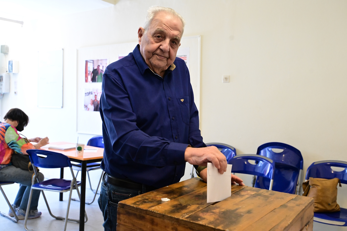 Αλέκος Φλαμπουράρης