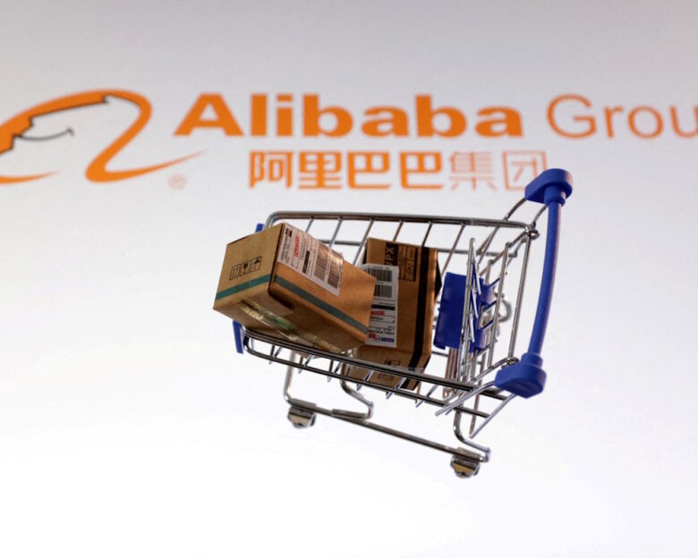 Ο Τραμπ κατηγορεί τον κινεζικό κολοσσό Alibaba για συνεργασία με τον κινεζικό στρατό εναντίον των ΗΠΑ