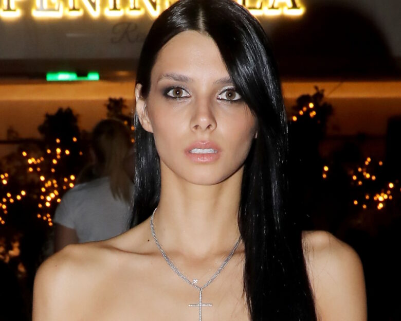 Συγκλονίζει η Άννα Μπεζάν: «Παραλίγο να χάσω τη δεξιά μου ωοθήκη, αφαίρεσα μια κύστη 22 εκατοστών»