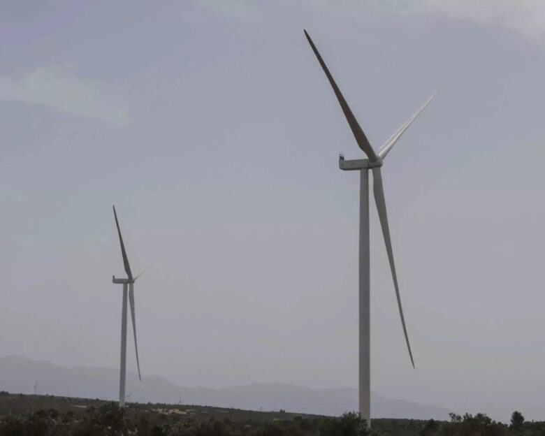 Αγώνας δρόμου για τα “ευεργετικά” 4,5 GW σε μπαταρίες, ώστε να αποσυμπιεστεί το σύστημα ηλεκτρισμού