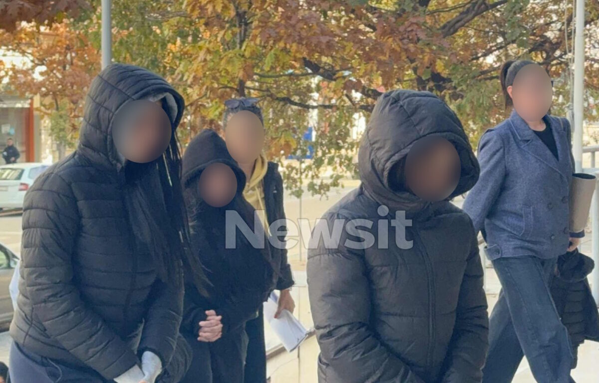 Θεσσαλονίκη: «Πήγαν για φασαρία, στην κόρη μου λείπει τούφα μαλλιών» λέει ο πατέρας 13χρονης που υπέστη άγριο ξυλοδαρμό από ανήλικες