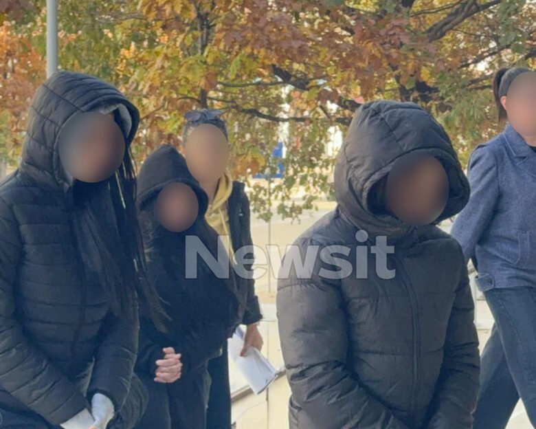 Θεσσαλονίκη: «Πήγαν για φασαρία, στην κόρη μου λείπει τούφα μαλλιών» λέει ο πατέρας 13χρονης που υπέστη άγριο ξυλοδαρμό από ανήλικες