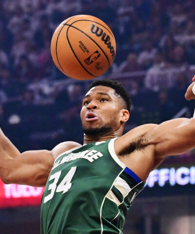 Γιάννς Αντετοκούνμπο