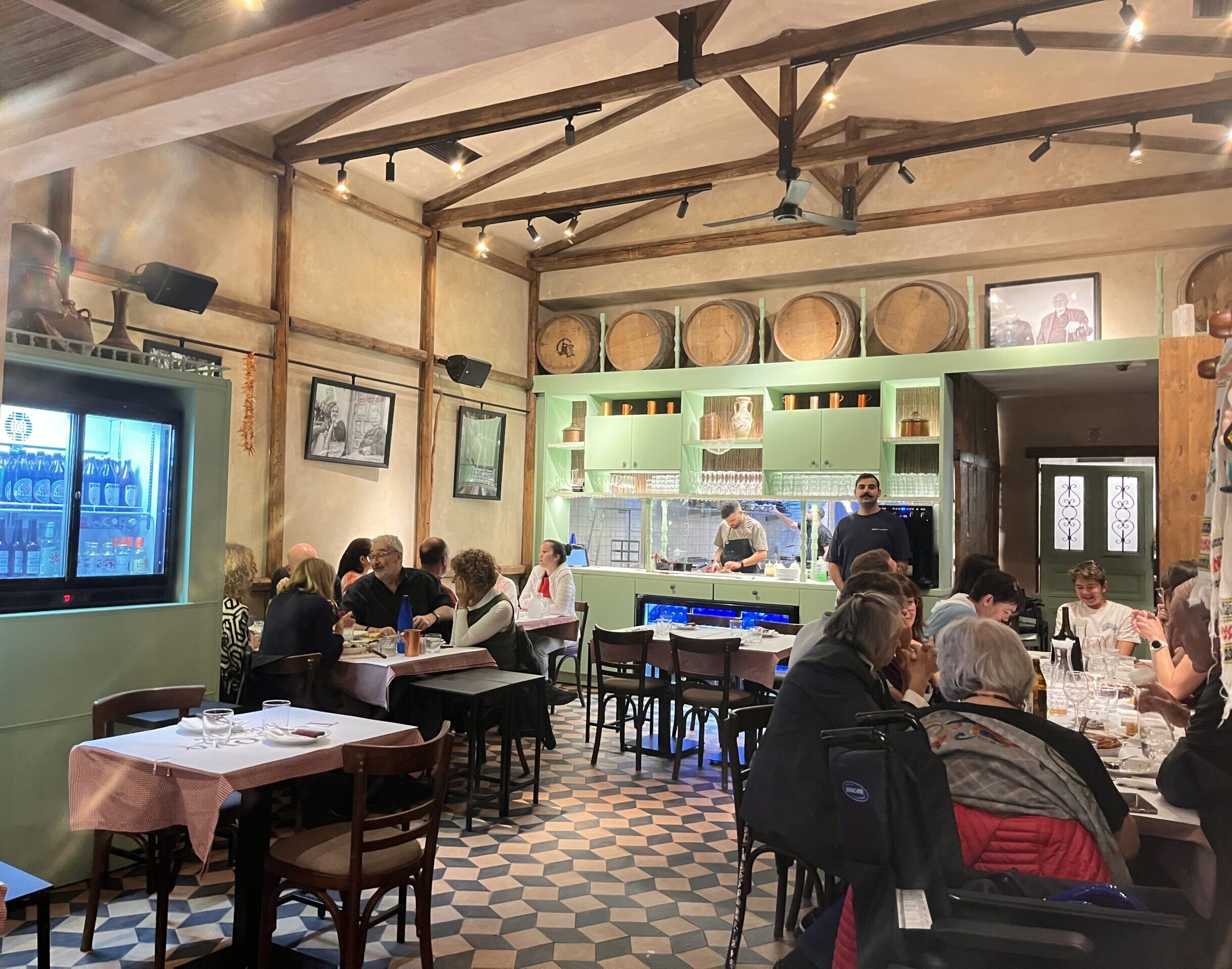 Αορίτης: Η ταβέρνα που αποδεικνύει ότι η απλότητα θέλει τέχνη