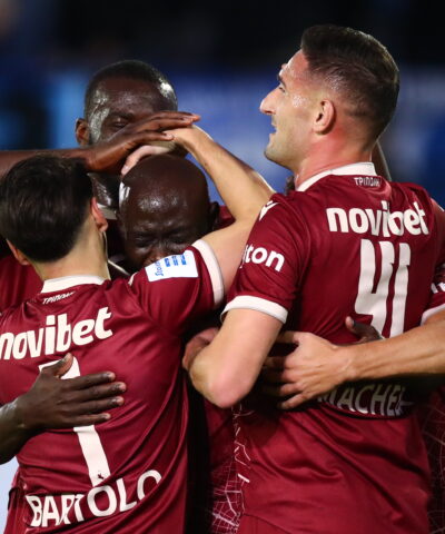 Οι παίκτες του Αστέρα Τρίπολης πανηγυρίζουν στο Περιστέρι (ΑΡΓΥΡΩ ΑΝΑΣΤΑΣΙΟΥ