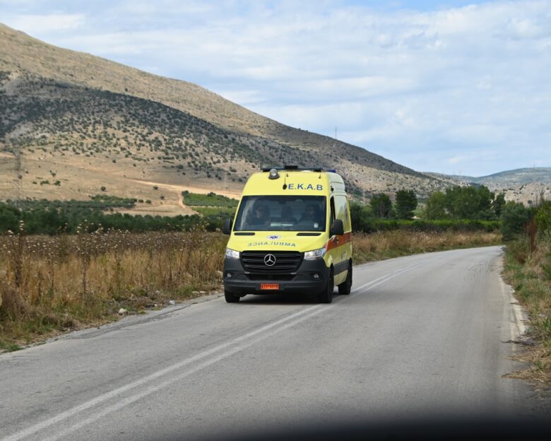 Σέρρες: Έγκυος γέννησε μέσα σε ασθενοφόρο – Μάχη έδωσαν οι γιατροί για να κρατήσουν στη ζωή το μωρό