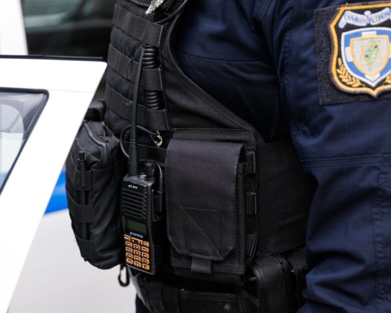 Ζωή μεγιστάνα με καταθέσεις 602.000 ευρώ ο αστυνομικός που συνελήφθη για εμπλοκή σε κύκλωμα ναρκωτικών