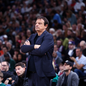 Ο Εργκίν Αταμάν στον πάγκο του Παναθηναϊκού