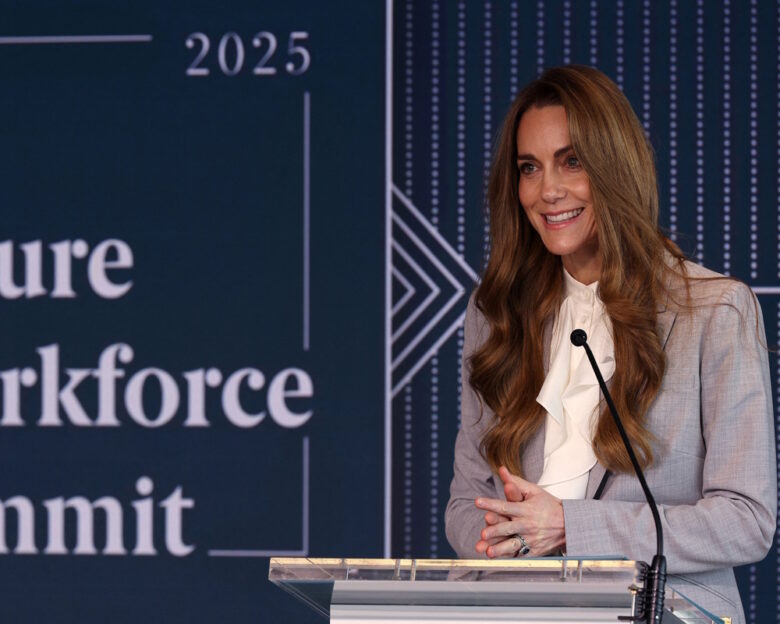 Η Κέιτ Μίντλετον έκανε την πρώτη δημόσια ομιλία της μετά τον καρκίνο: Συμβούλεψε επιχειρηματίες να «επενδύσουν στα παιδιά»