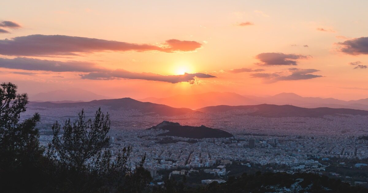 Banks see light in the tunnel of the housing crisis in new buildings and not in closed properties